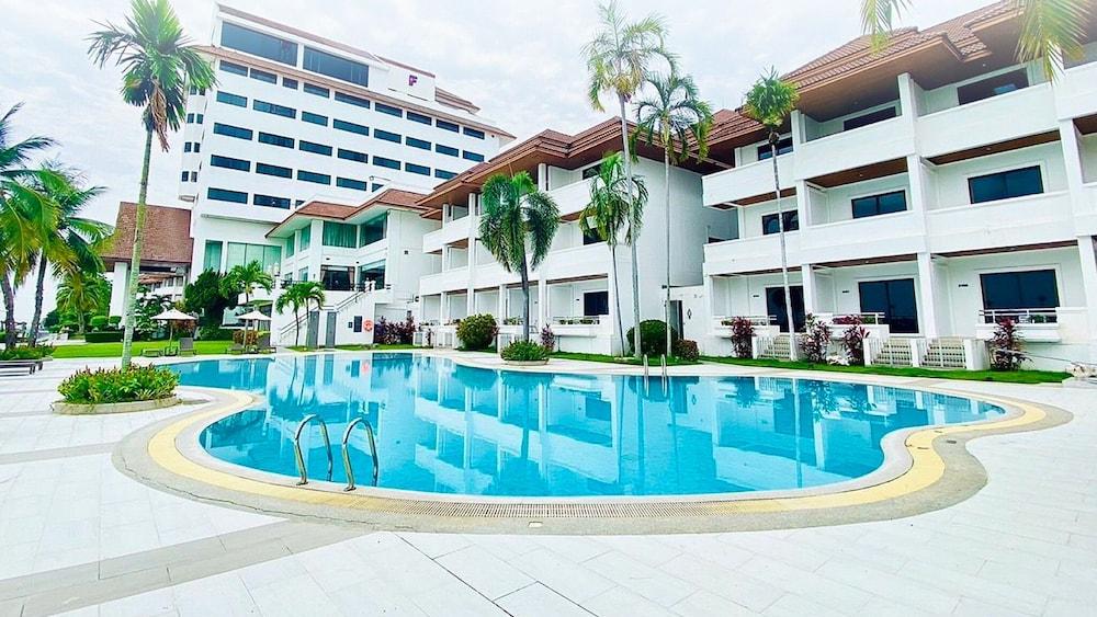 Fortune River View Hotel 4*