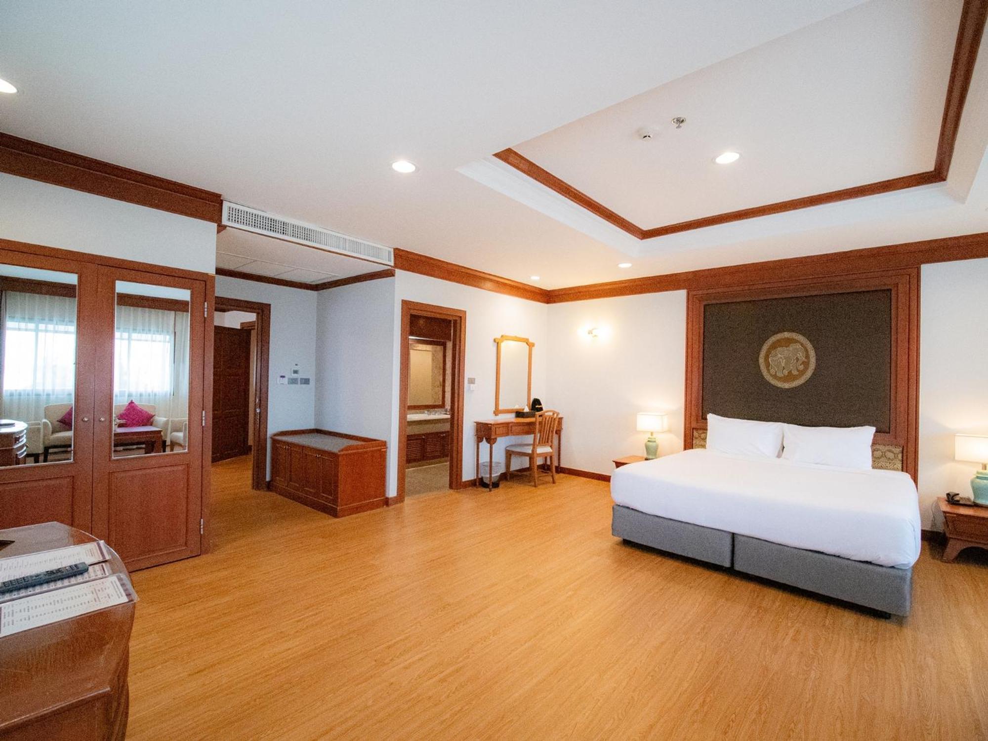 Fortune River View 4*